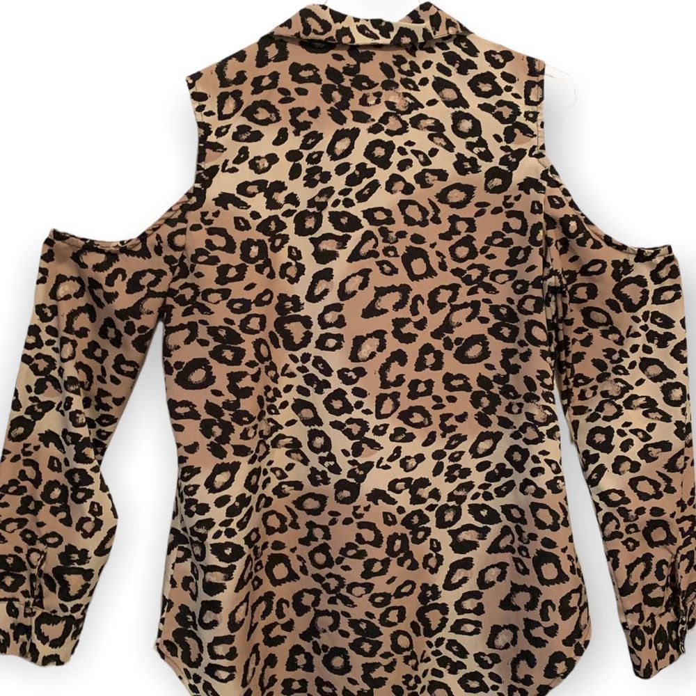 Dizzire Animal Print Cold Shoulder Button Down Blouse 14 (A-067)